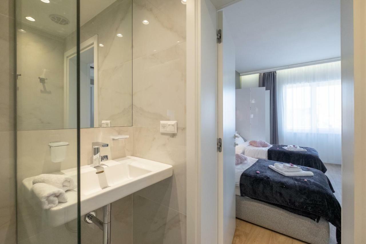 Vitosha Blvd Luxury 2-Bedroom, 2-Bathroom With Balcony Sofia Exterior foto