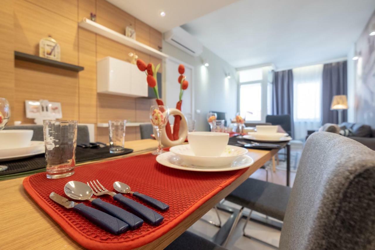 Vitosha Blvd Luxury 2-Bedroom, 2-Bathroom With Balcony Sofia Exterior foto