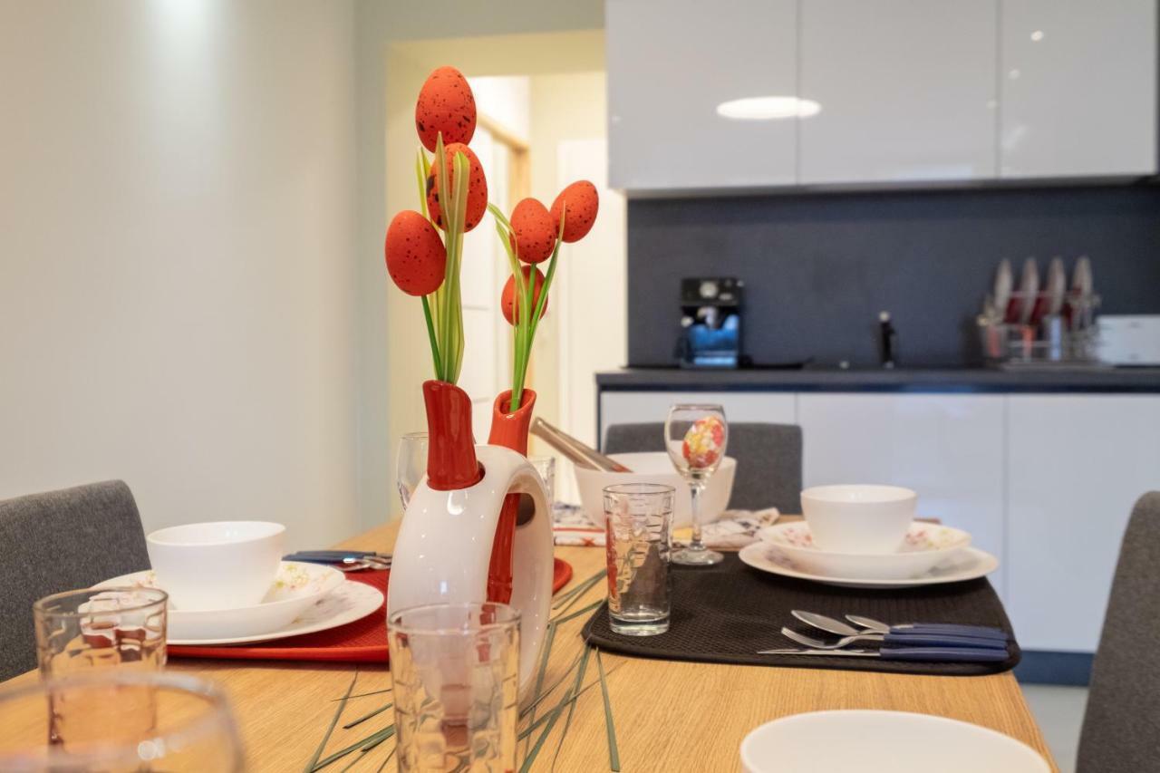 Vitosha Blvd Luxury 2-Bedroom, 2-Bathroom With Balcony Sofia Exterior foto