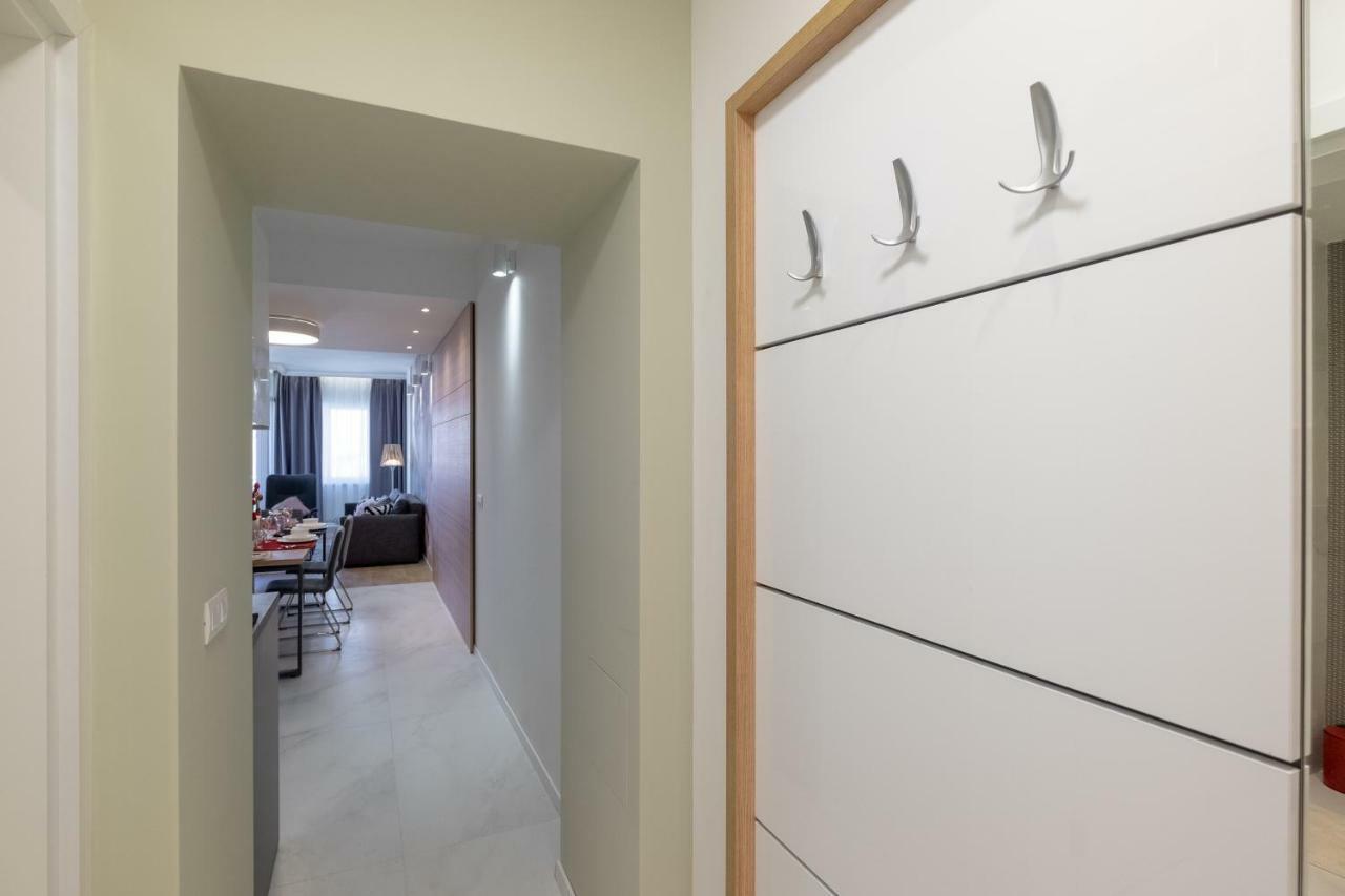 Vitosha Blvd Luxury 2-Bedroom, 2-Bathroom With Balcony Sofia Exterior foto