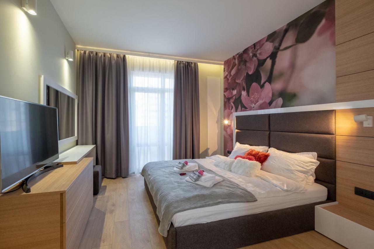 Vitosha Blvd Luxury 2-Bedroom, 2-Bathroom With Balcony Sofia Exterior foto